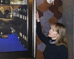 Gillie with a commission for a Lloyds Bar
